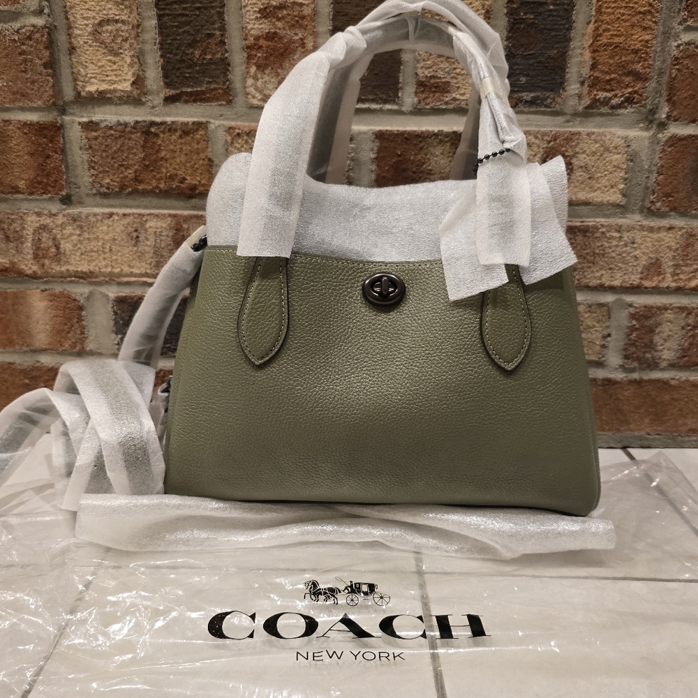 NWT Coach Lora 30 Carryall In Light Fern Green